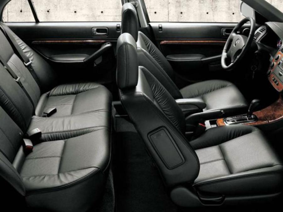 Интерьер Acura EL (MB4) 2003 года  (фото 2 из 2)